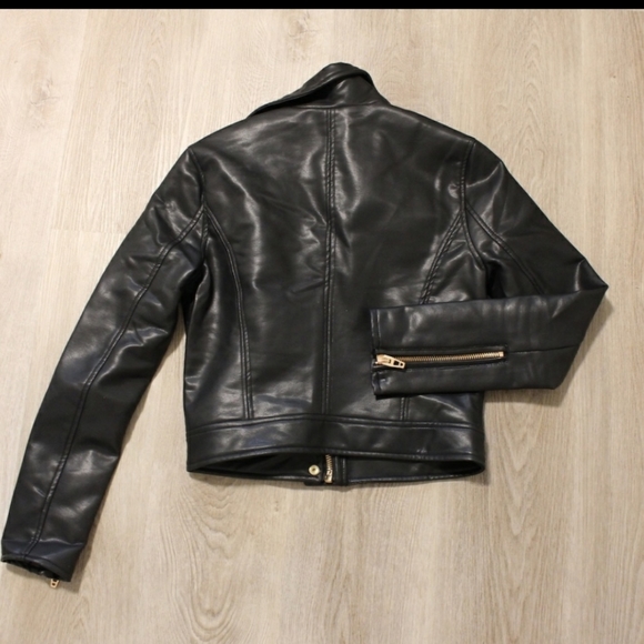 𝅺Blank NYC faux leather jacket - Picture 5 of 10